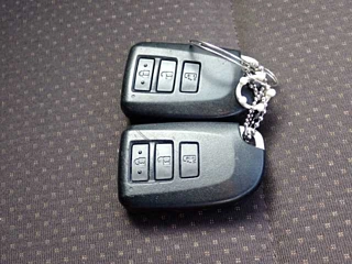 TOYOTA SPADE 2012