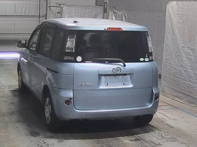 TOYOTA SIENTA 2012