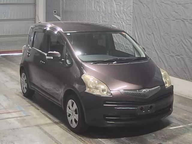 TOYOTA RACTIS 2010