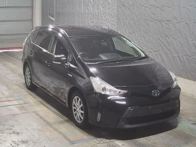 TOYOTA PRIUS ALPHA 2019