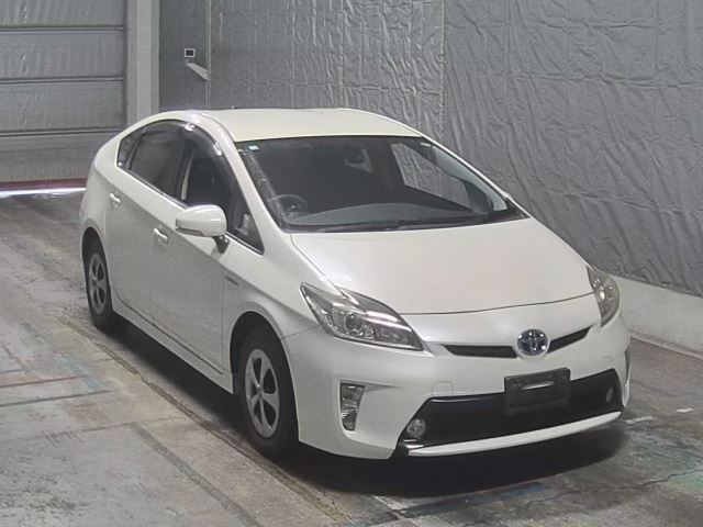 TOYOTA PRIUS 2014