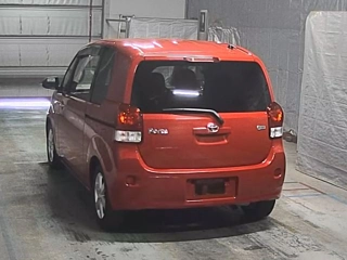 TOYOTA PORTE 2018