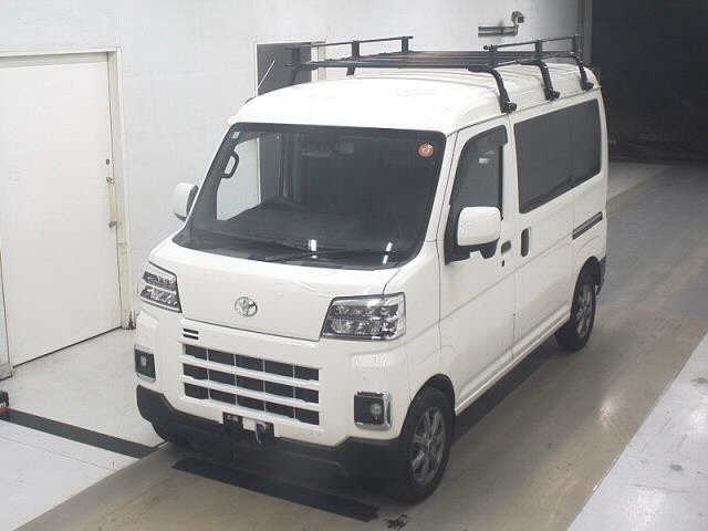 TOYOTA PIXIS VAN 2023