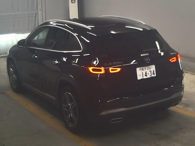 MERCEDES BENZ GLA CLASS 2023