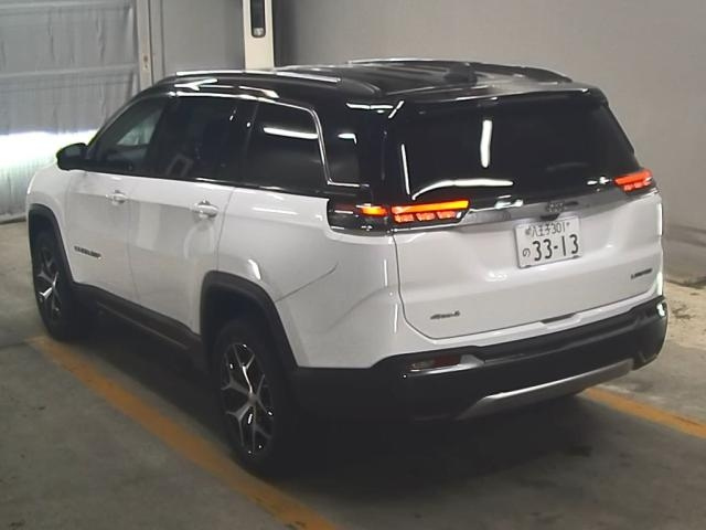 CHRYSLER JEEP COMMANDER 2023