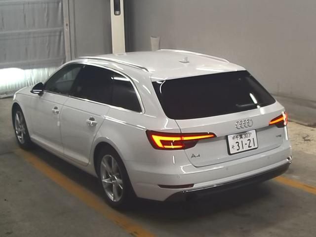 AUDI A4 2016