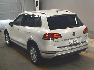 VOLKSWAGEN TOUAREG 2015