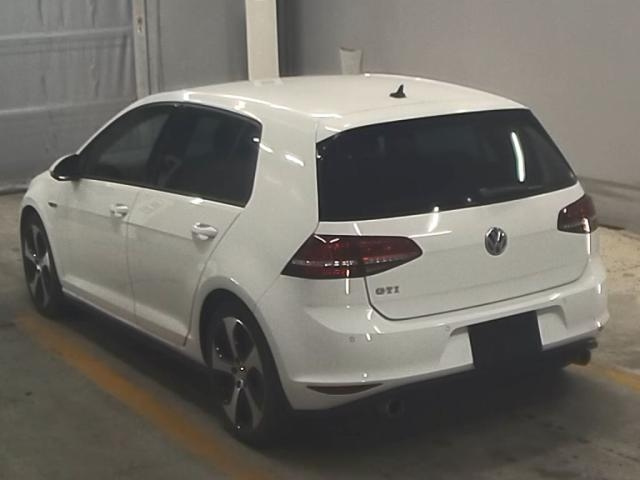 VOLKSWAGEN GOLF 2015