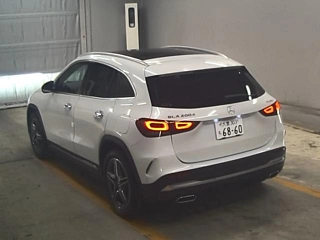 MERCEDES BENZ GLA CLASS 2022