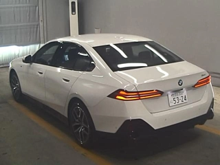 BMW 5 SERIES 2024