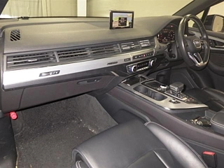 AUDI Q7 2018