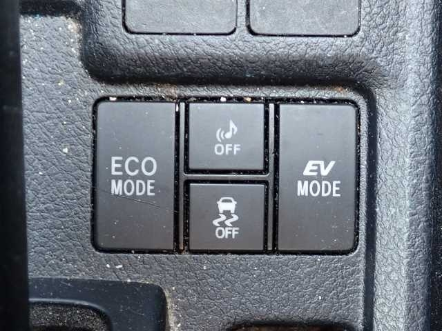 TOYOTA COROLLA FIELDER 2016