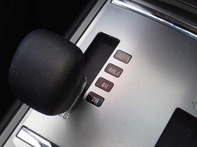 MITSUBISHI PAJERO 2011