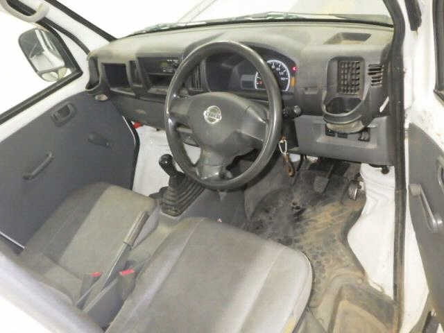 NISSAN CLIPPER TRUCK 2011