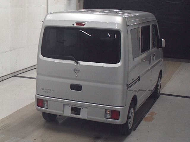 NISSAN CLIPPER VAN 2024