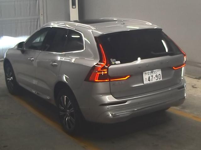 VOLVO XC60 2021