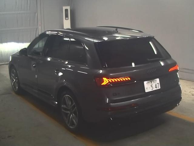 AUDI Q7 2023