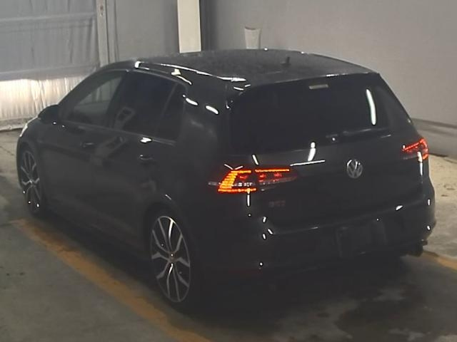 VOLKSWAGEN GOLF 2014