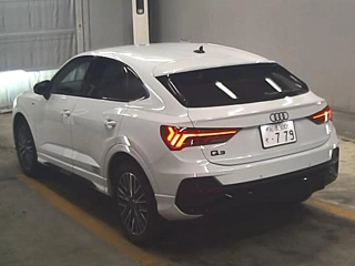 AUDI Q3 2023