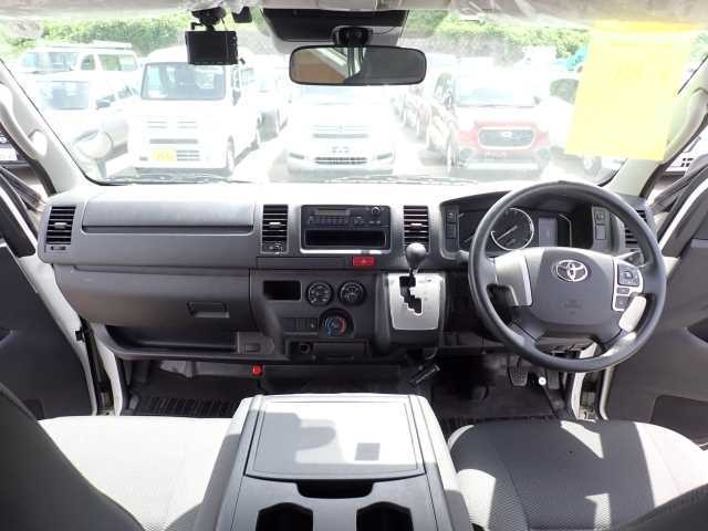 TOYOTA HIACE VAN 2020