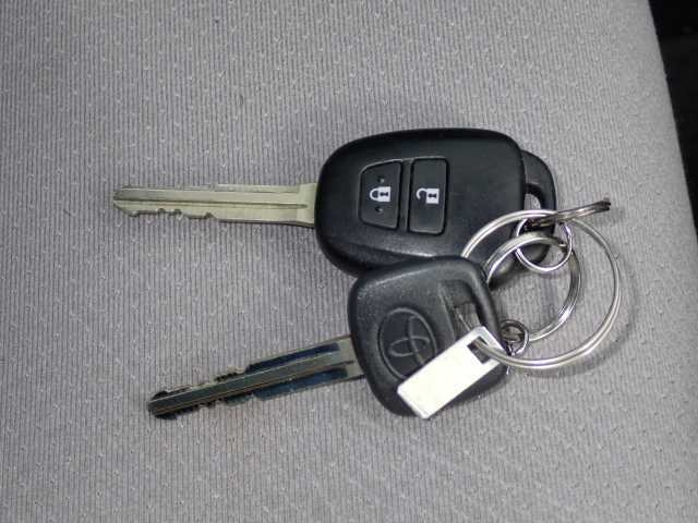 TOYOTA COROLLA AXIO 2016