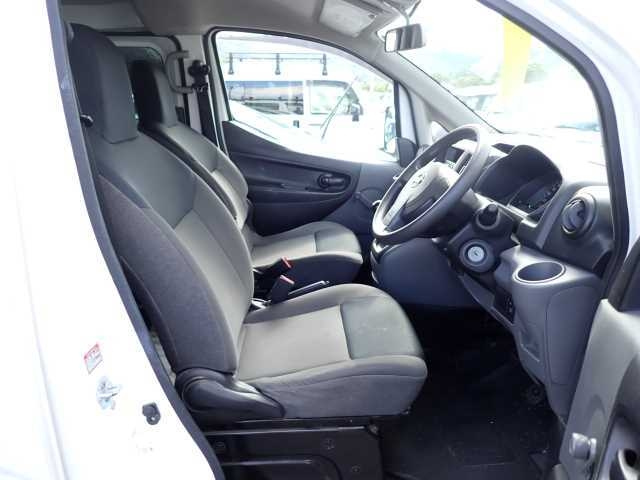 NISSAN NV200 2016
