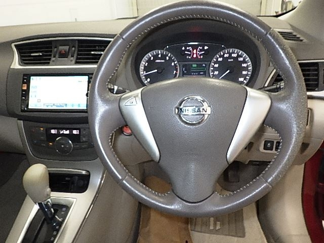 NISSAN SYLPHY 2012
