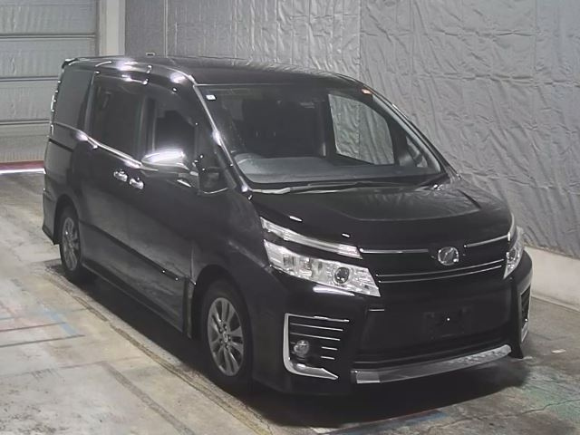 TOYOTA VOXY 2016