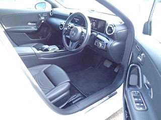 MERCEDES BENZ A CLASS 2019