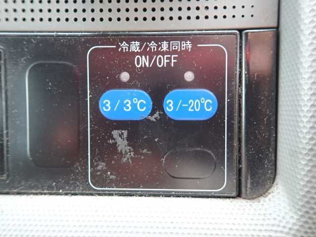 TOYOTA HIACE VAN 2012