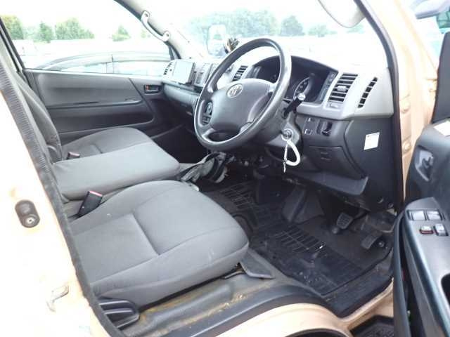 TOYOTA HIACE VAN 2012