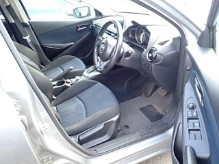 MAZDA DEMIO 2016