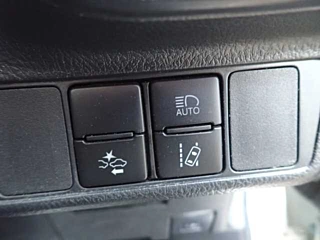 TOYOTA COROLLA FIELDER 2018
