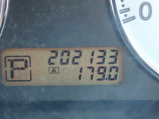 NISSAN WINGROAD 2010