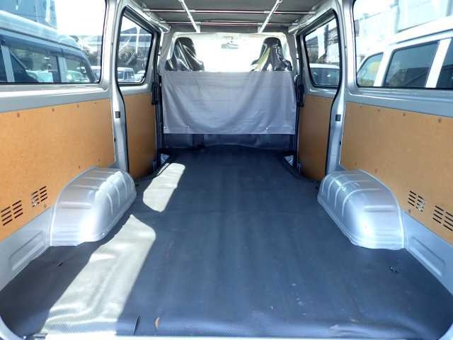 TOYOTA HIACE VAN 2017