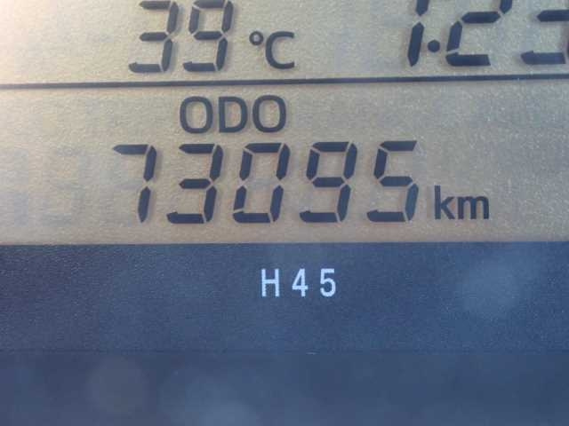 TOYOTA HIACE VAN 2017