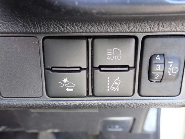 TOYOTA COROLLA FIELDER 2019