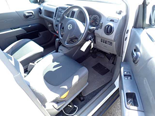 NISSAN AD 2010