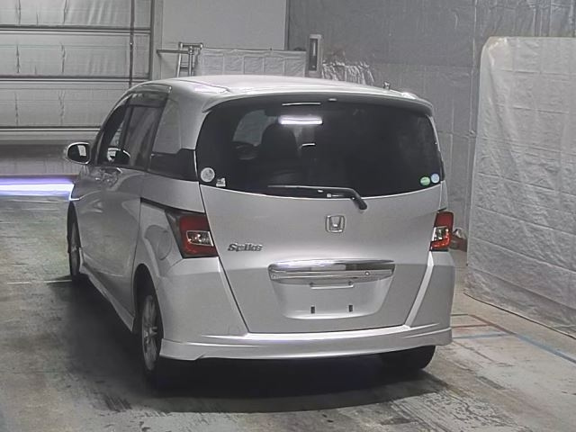 HONDA FREED 2015