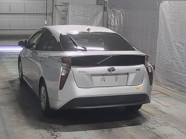 TOYOTA PRIUS 2018