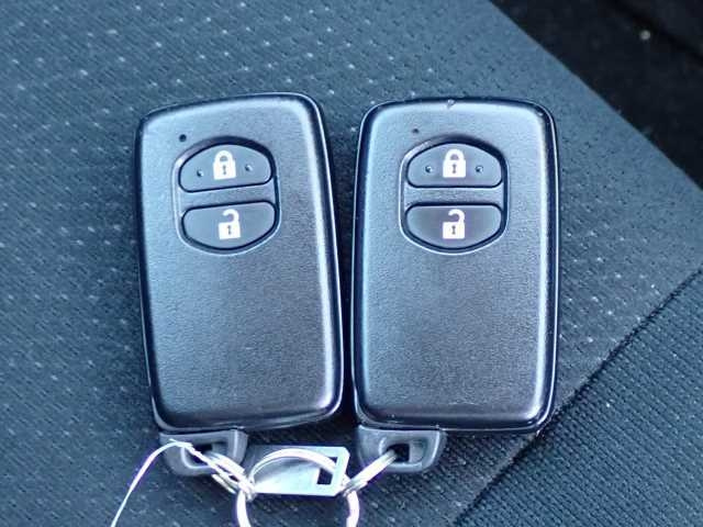 TOYOTA COROLLA FIELDER 2020