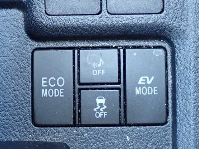 TOYOTA COROLLA FIELDER 2015