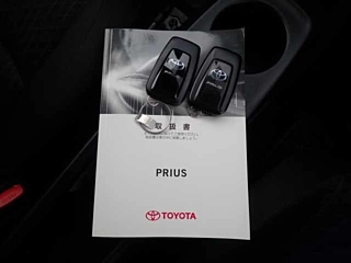 TOYOTA PRIUS 2018