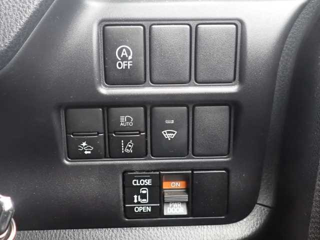 TOYOTA NOAH 2020