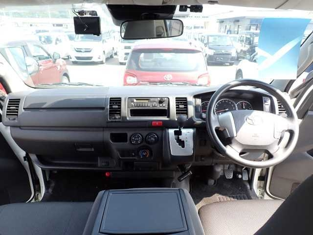 TOYOTA HIACE VAN 2020