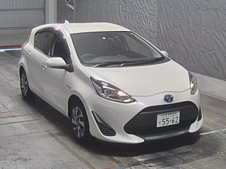 TOYOTA AQUA 2019