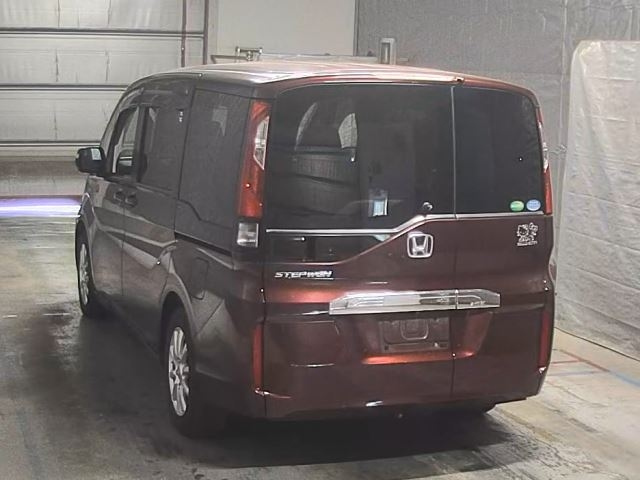 HONDA STEP WAGON 2016
