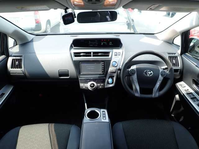 TOYOTA PRIUS ALPHA 2016