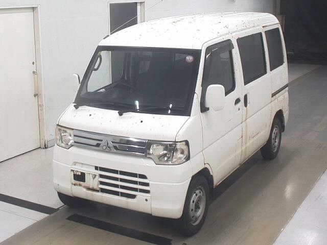 MITSUBISHI MINICAB VAN 2013