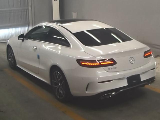 MERCEDES BENZ E CLASS 2022